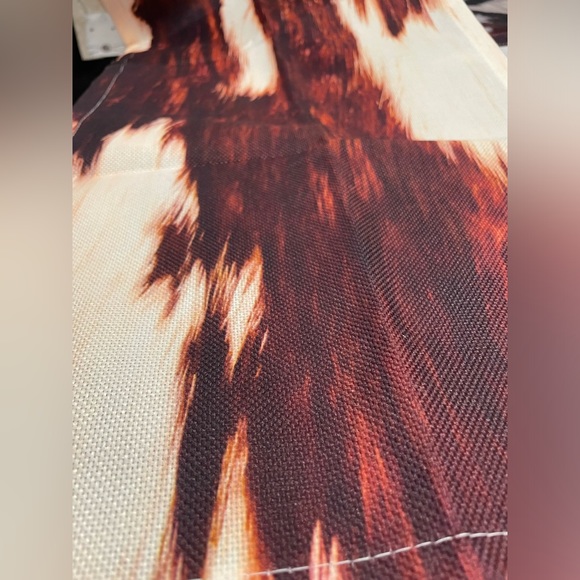 💥LAST CHANCE 💥13x70 cowhide table runner - Picture 4 of 6